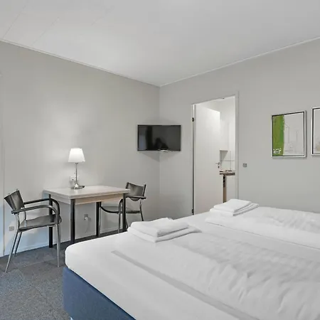 Hotel Varde מלון 3*