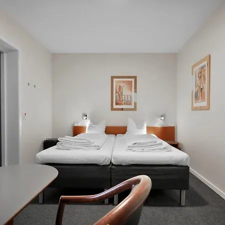 מלון Hotel Varde