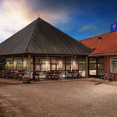 Hotel Varde מלון 3*