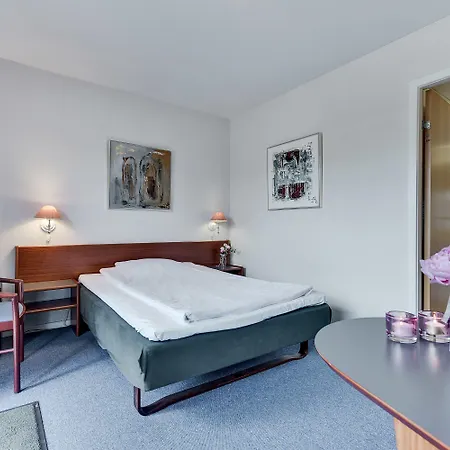 Hotel Varde מלון ווארדה