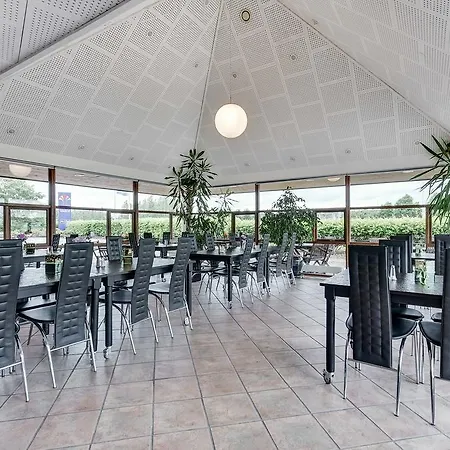 Hotel Varde ווארדה