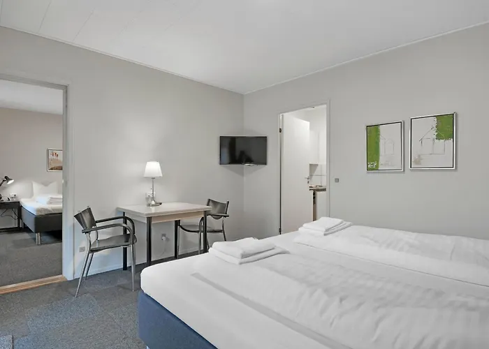 Hotel Varde Отель 3*