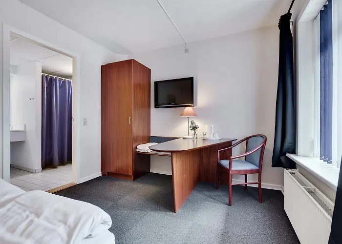 מלון Hotel Varde ווארדה