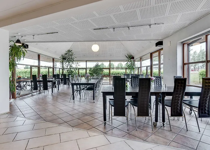 Отель Hotel Varde