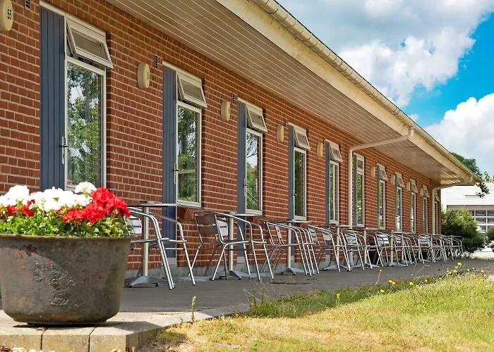 Отель Hotel Varde Варде