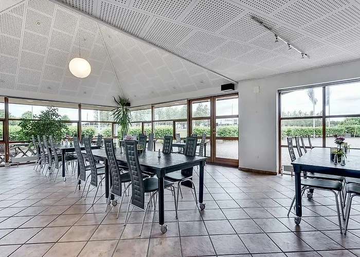 Отель Hotel Varde Варде