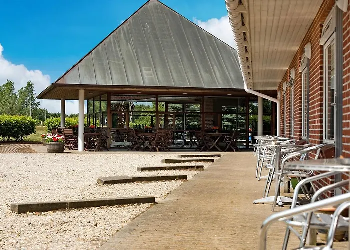 Hotel Varde Варде